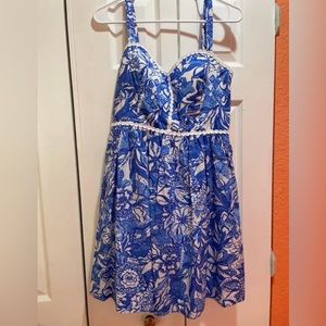 Lilly pulitzer size 8
